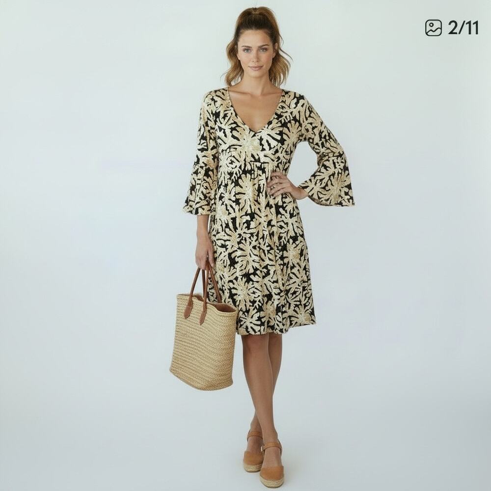 Diane Von Furstenberg Ilya 100% Silk Jersey 3/4 Bell Sleeve V-neck Dress Size 4 - Picture 1 of 12
